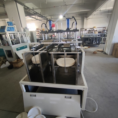Hot Melt Adhesive Process Carton Machine งานตกแต่งกล่องอาหารกล่องอาหารกลางวันแบบใช้แล้วทิ้ง