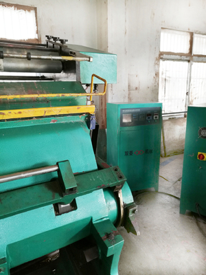 ตารางการกำหนดค่าเครื่อง Emboss 16kw 4500kg น้ำหนัก 2050 * 2150 * 1900mm ขนาด