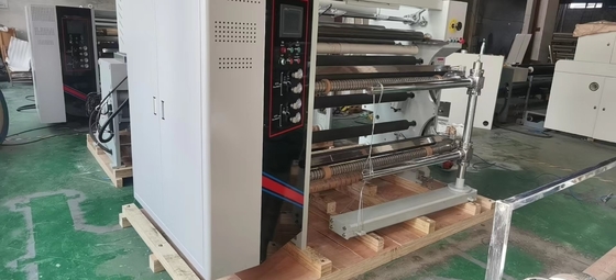 HJ-C1600-III เครื่องตัด Rewinder อัตโนมัติเต็มรูปแบบพร้อม Servo PET BOPP ไม่ทอสามตัว