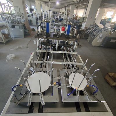 เครื่องบรรจุกล่องอาหารกลางวันแบบใช้แล้วทิ้งกระบวนการกาวร้อนละลาย