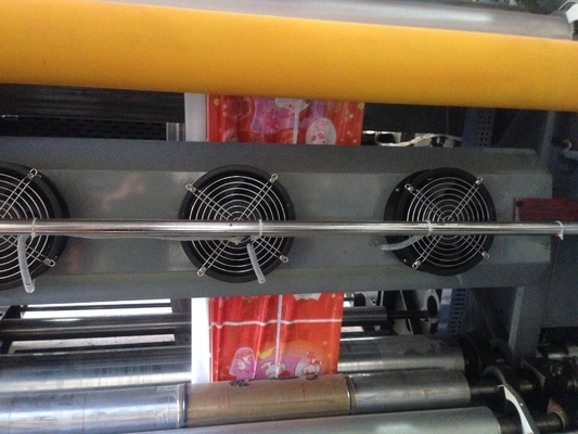 เครื่องพิมพ์เฟล็กโซกลองกลางหกสีแบบประหยัดพร้อม 6 สี UV DIE CUT SLITTING SERVO สำหรับฉลากสติกเกอร์อัตโนมัติ
